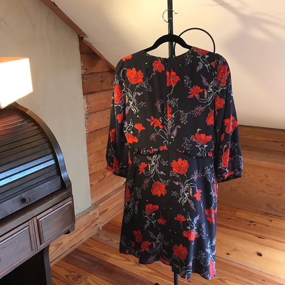 Madewell Black Red Silk Floral V-Neck Dress, EUC, 4 - Picture 2 of 16
